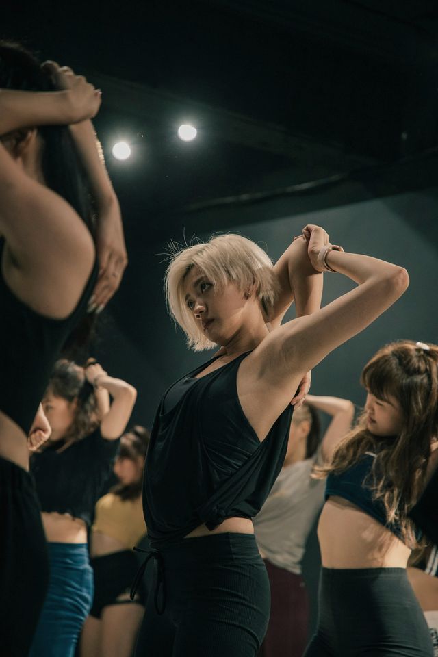 DanceStep — танцевальная тренировка в группе